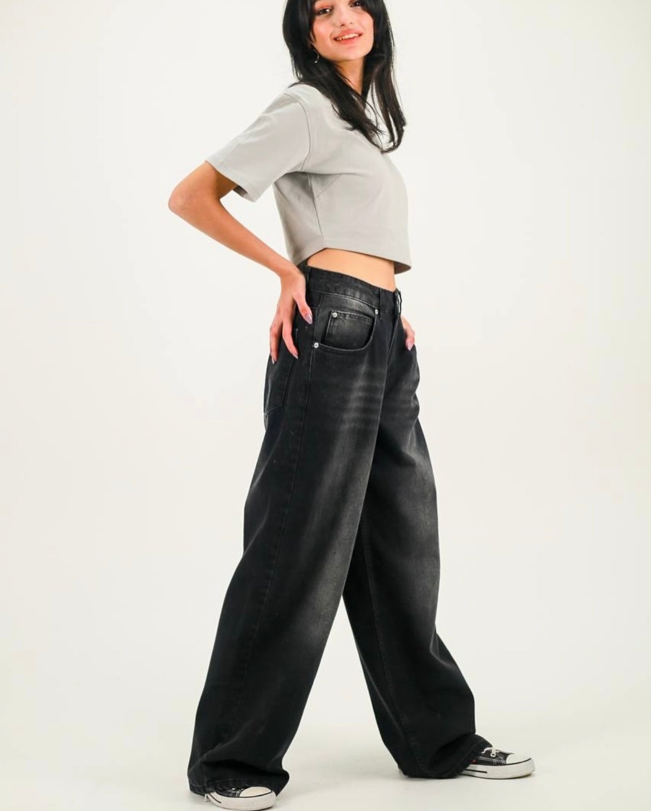 black plain jeans