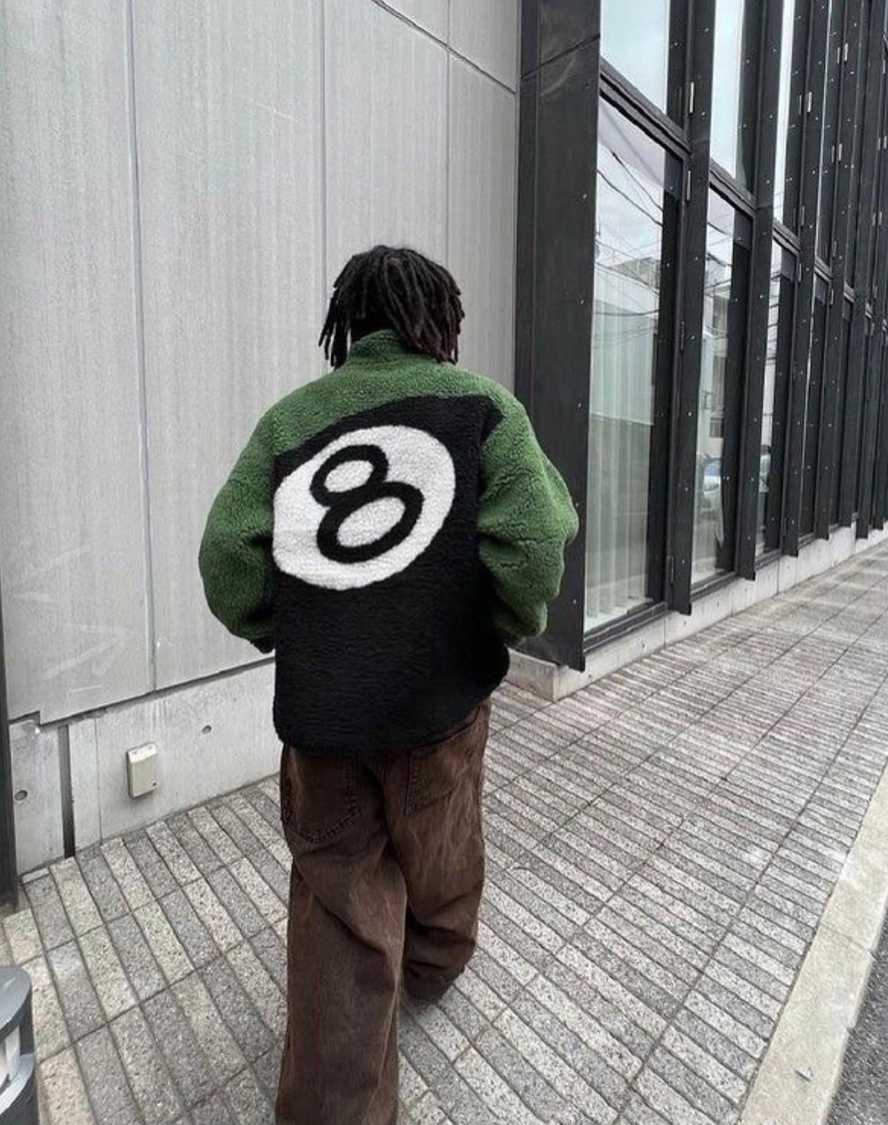 🎱 jacket
