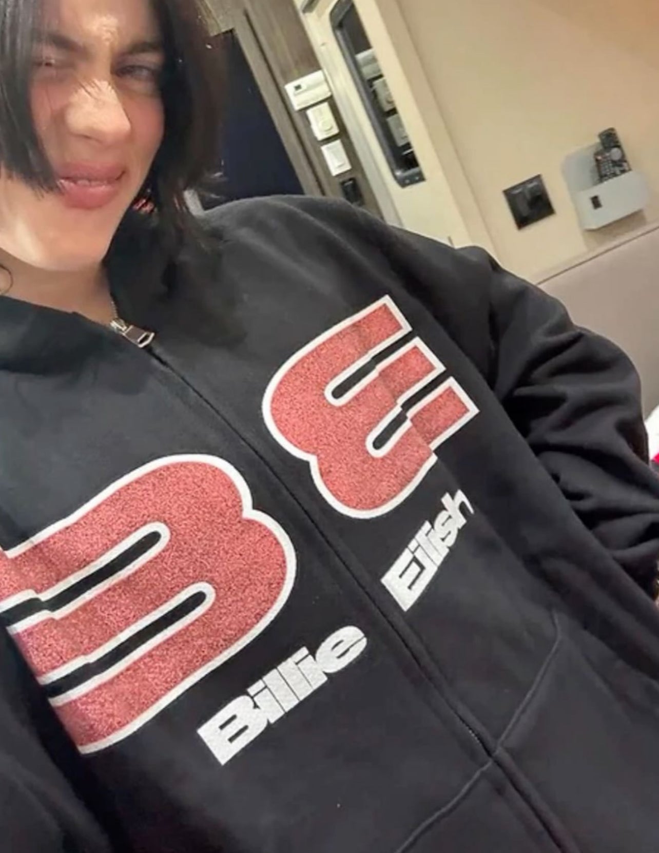 billie eilish merch ❤️ zip up