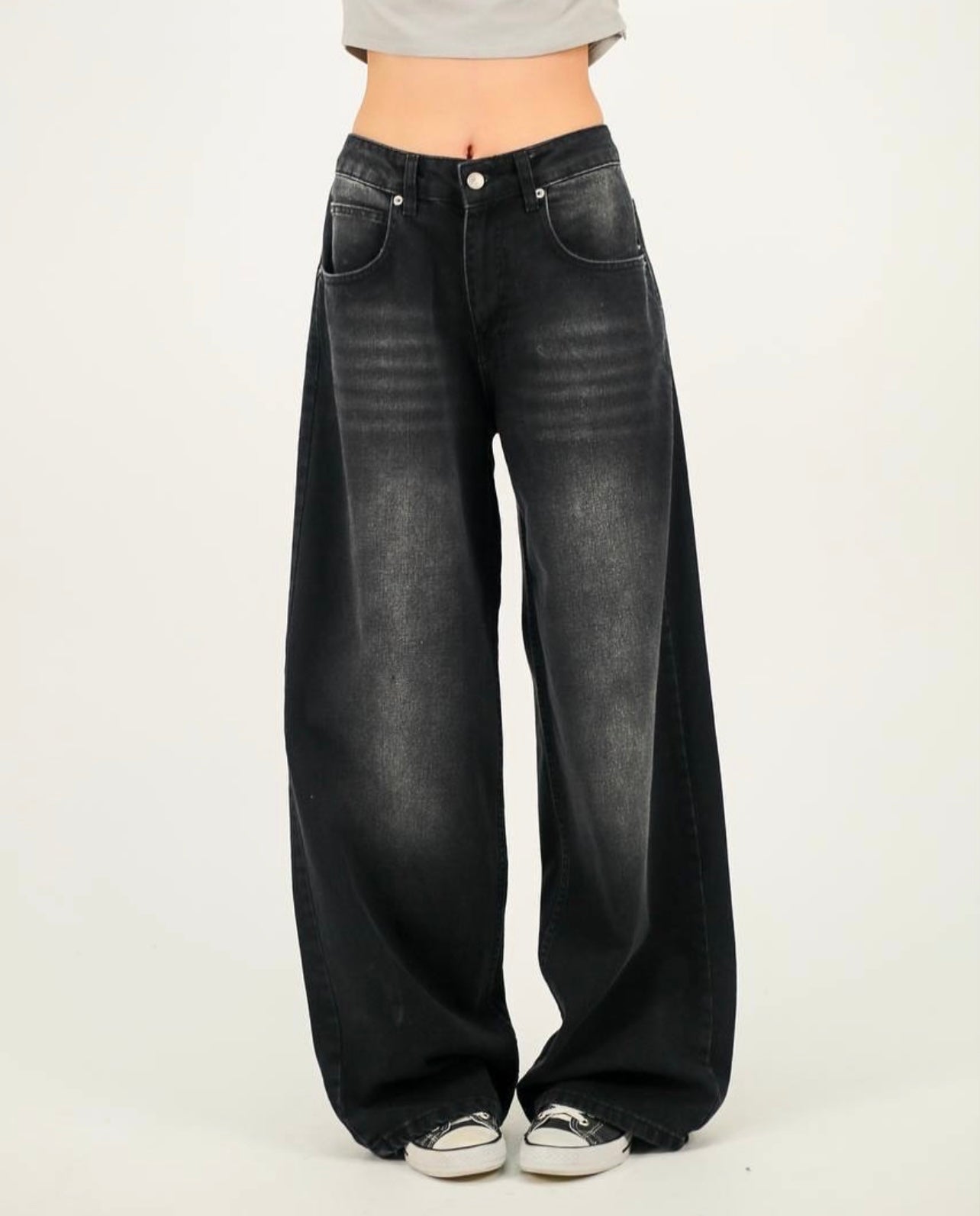 black plain jeans