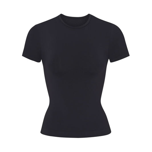 black plain crop