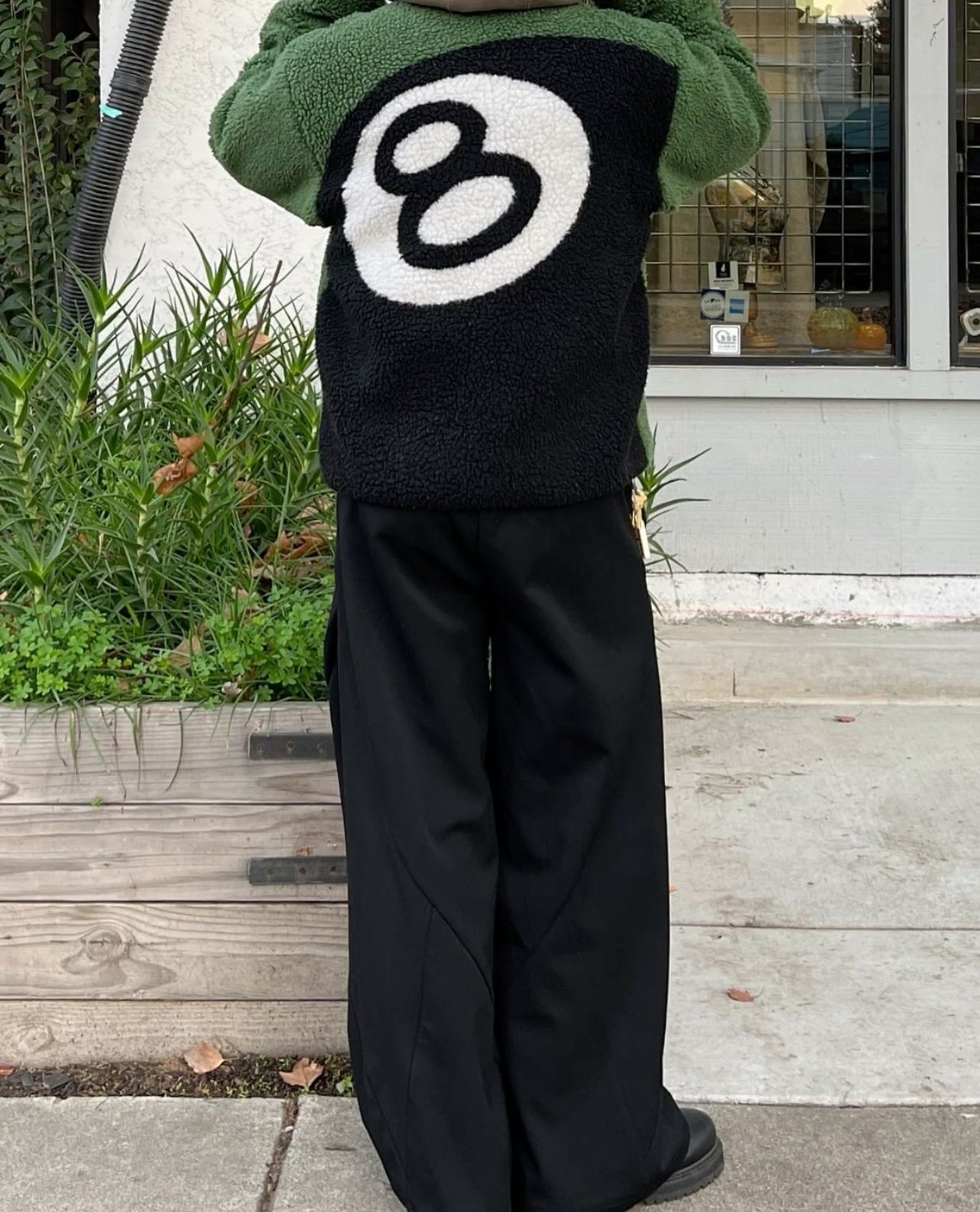🎱 jacket