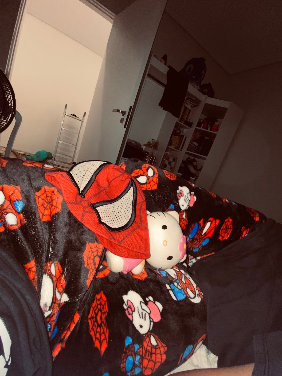 spiderman x hello kitty