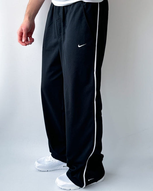 n*ke pants
