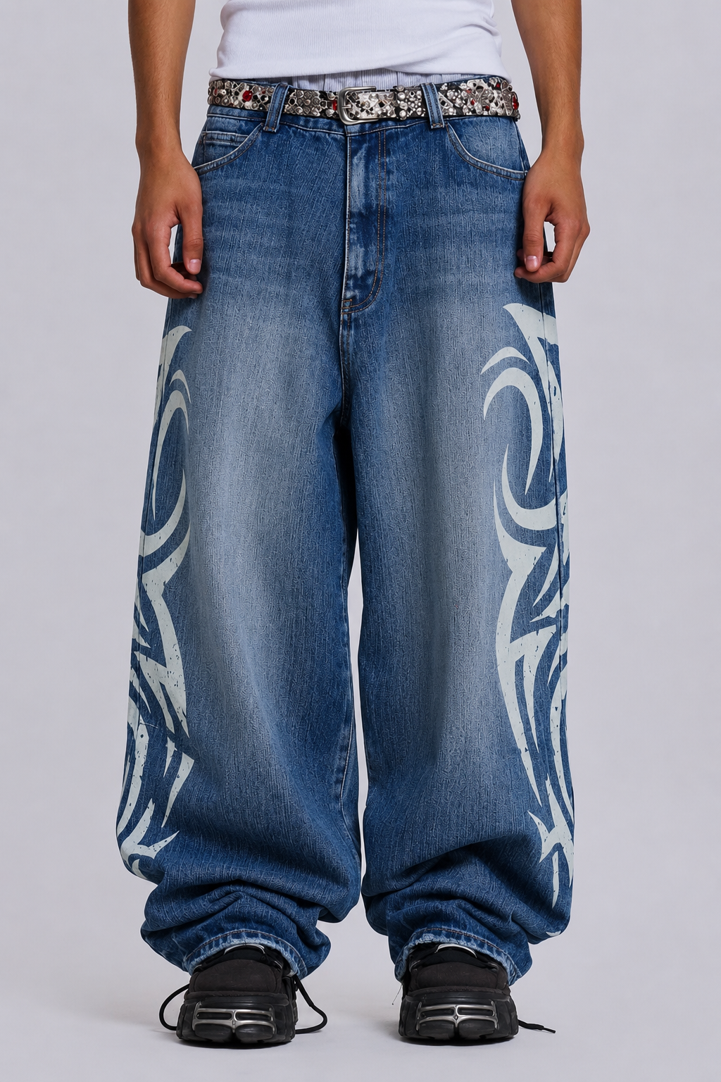 spikes jeans