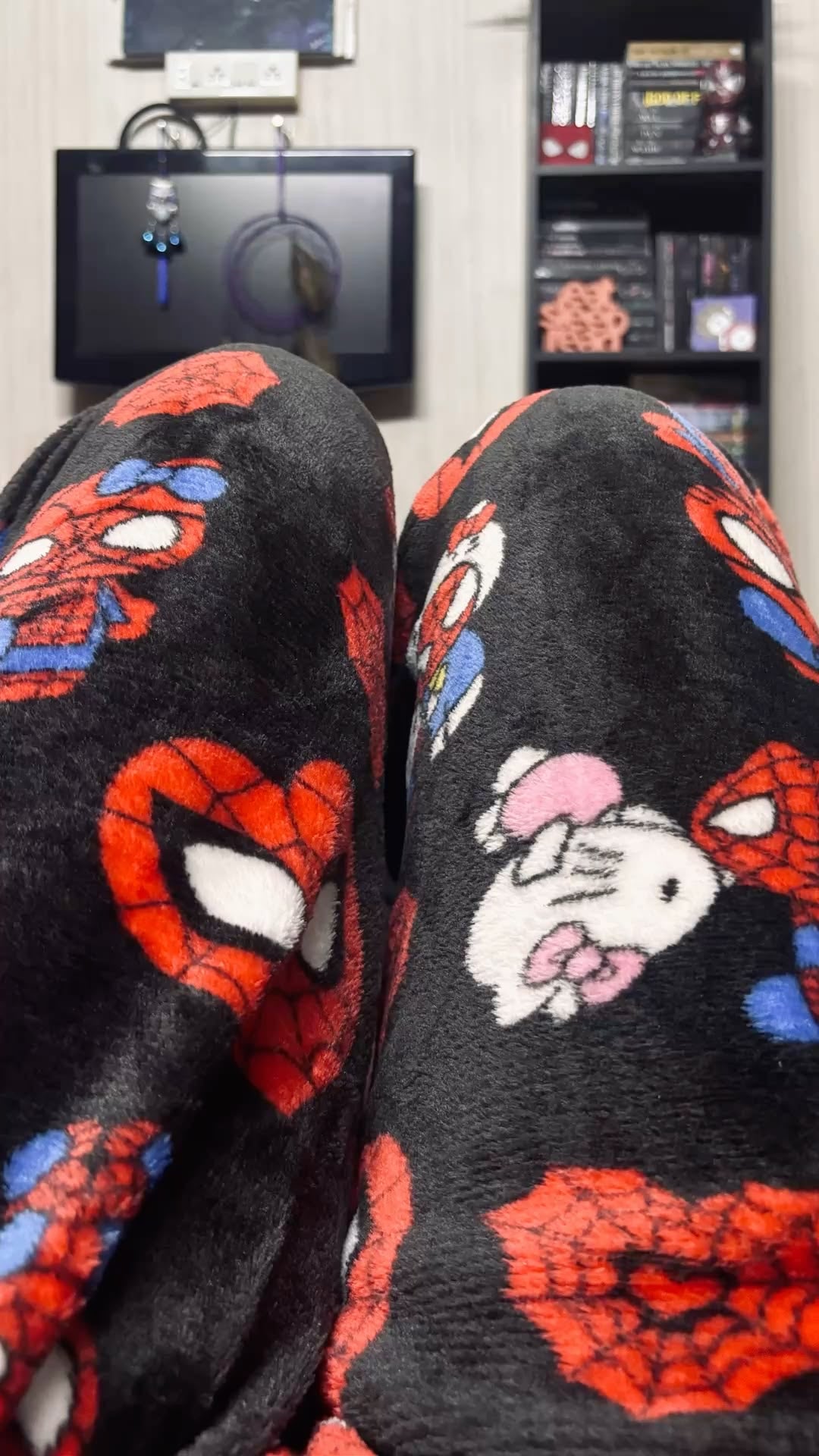 spiderman x hello kitty
